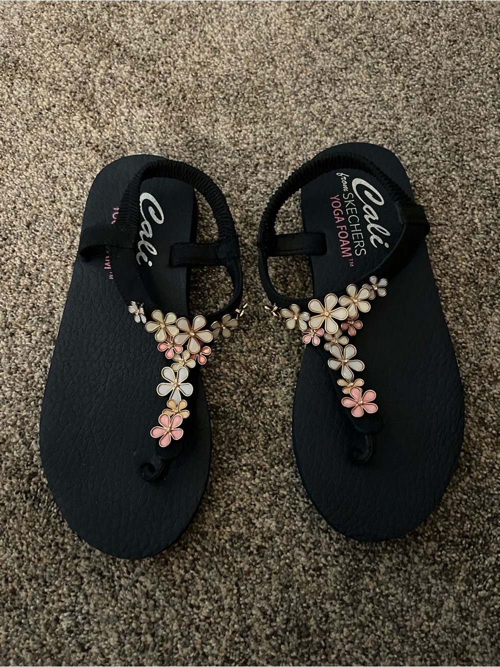 Skechers Cali thong sandals